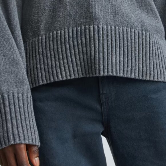 Everlane The Boxy Sweater in Everyday Cotton -  Heathered Charcoal (size small) - Picture 3 of 3